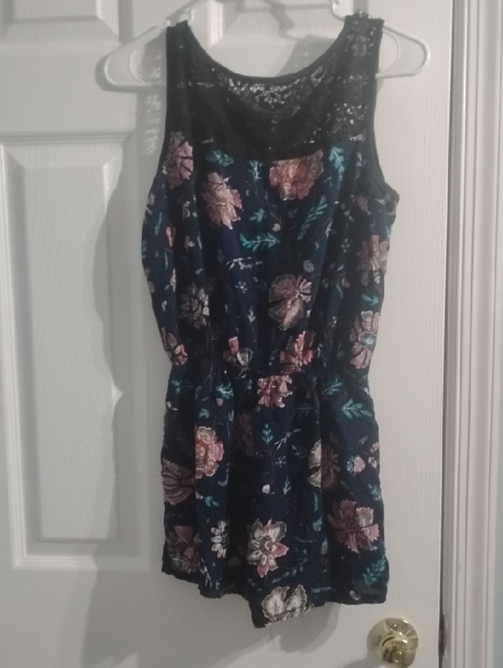 NWOT, Floral Romper With Lace Detailing Towards The Top, Size S/M